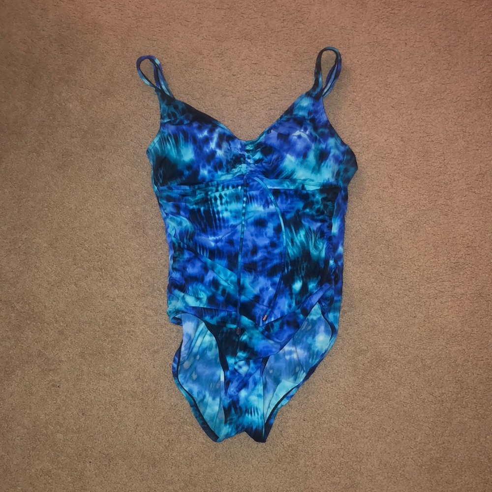 Bathing suit